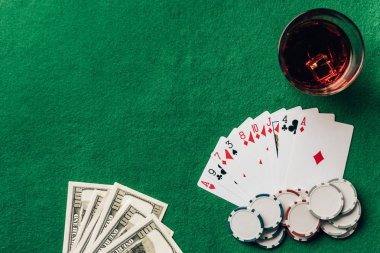 Fitur bonus permainan PG Soft termasuk free spins dan multipliers
